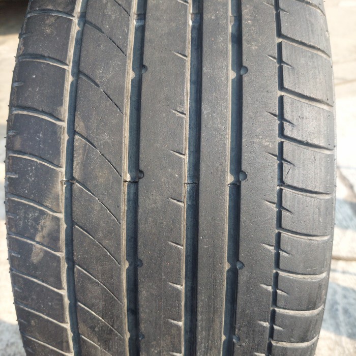 BAN ACHILLES 2233 225/40 R18