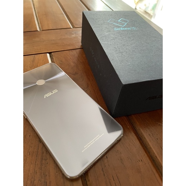 Asus Zenfone 5 ZE620KL