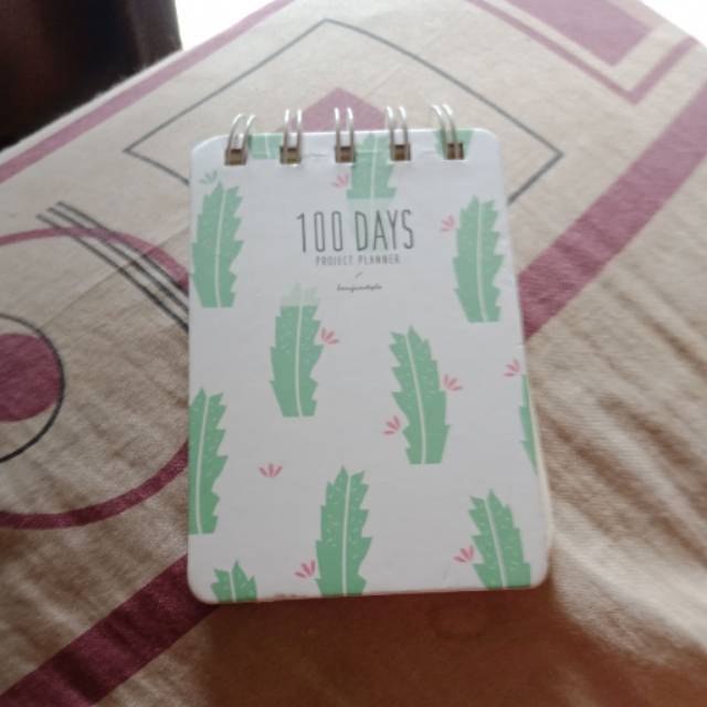 

Note book tebal 100 Days kaktus