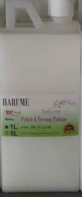 Pelicin Setrikaan Pakaian Plain / Non Parfum @ 1 L Kleen-r Harume