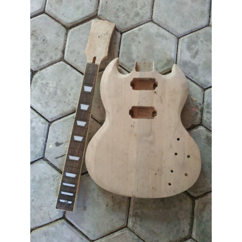 Gitar Elektrik Gibson SG dan Neck Inlay