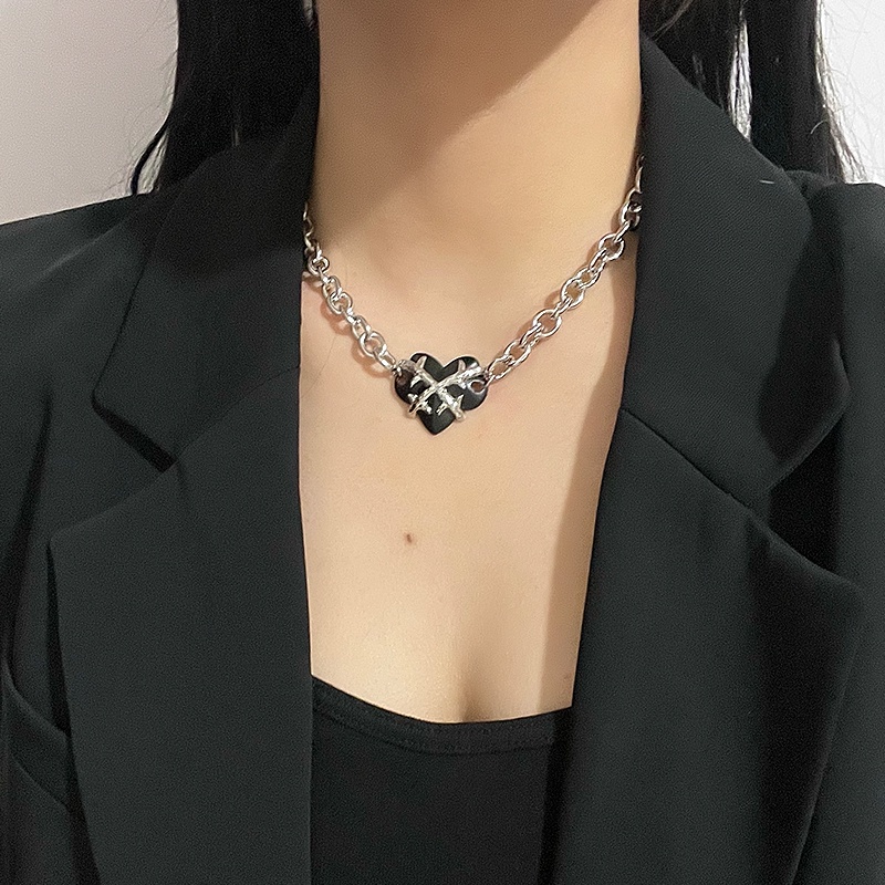 Kalung Rantai Klavikula Bahan Titanium steel Warna Hitam Gaya hip hop Untuk Wanita