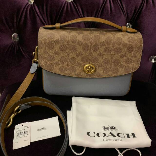 Coach cassie signature