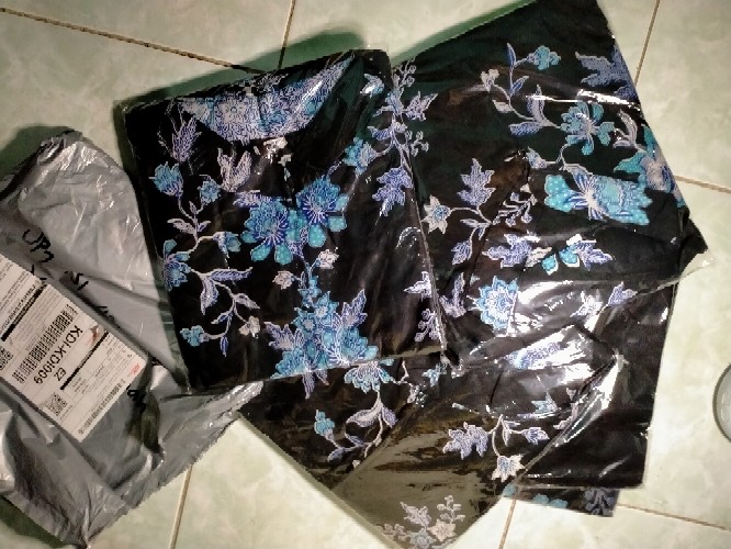 Batik Couple Keluarga Sania Ruffle Ori Ndoro Jowi Dnt Motif Merpati Putih