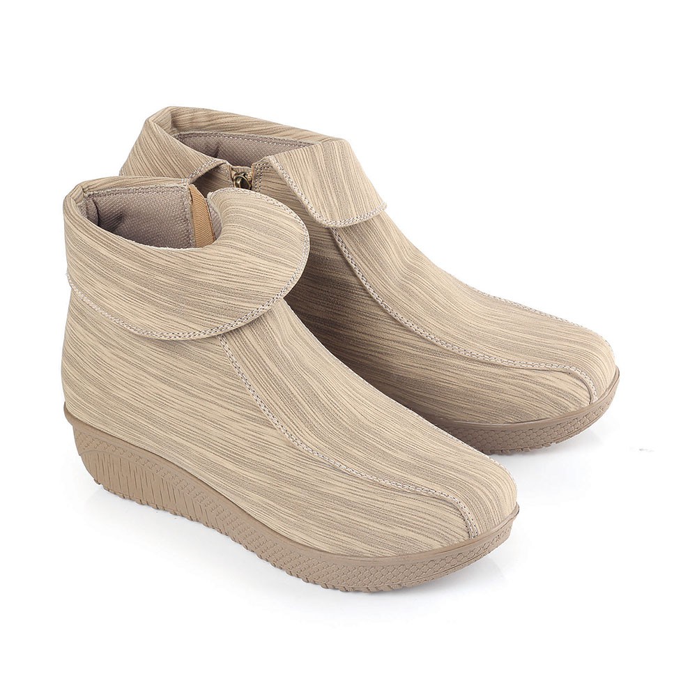 Sepatu Boots Wanita Cream PU-PVC LKR 523 Blackkelly Cibaduyut Bandung