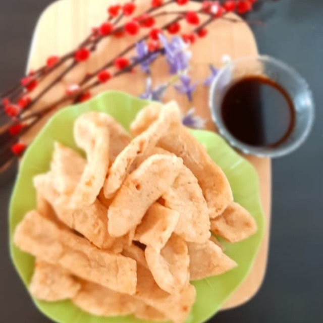 

Pempek kulit crispy