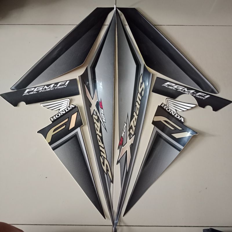 striping honda supra x 125 r 2009 2010 pgm fi injeksi body abu hitam list body standar