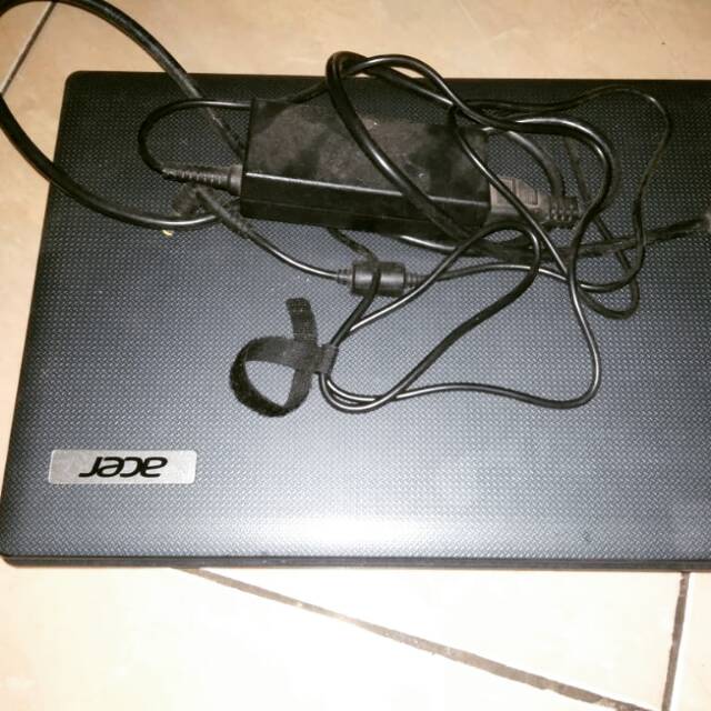 Laptop acer second terasa baru ,jual butuh ram 2/500gb