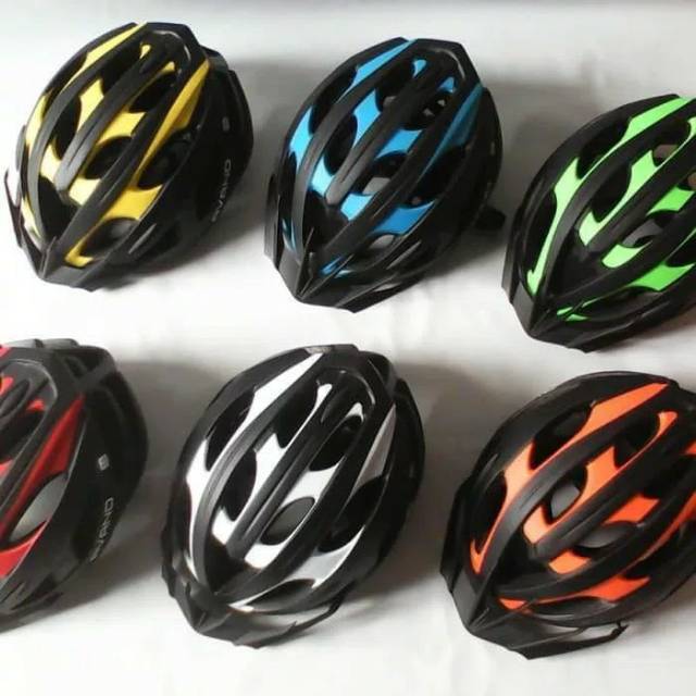 Helm sepeda avand