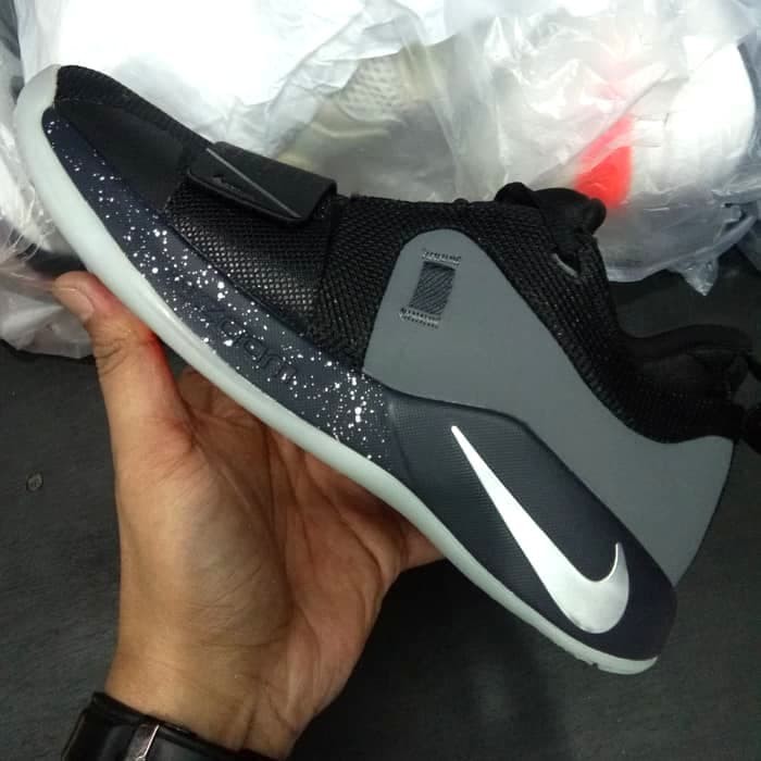 Nike PG 2 5  Black Pure Platinum Anthracite  black white