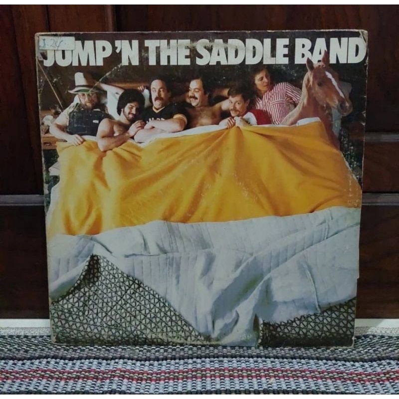 Vinyl Piringan Hitam 12&quot; Jump 'n The Saddle Band