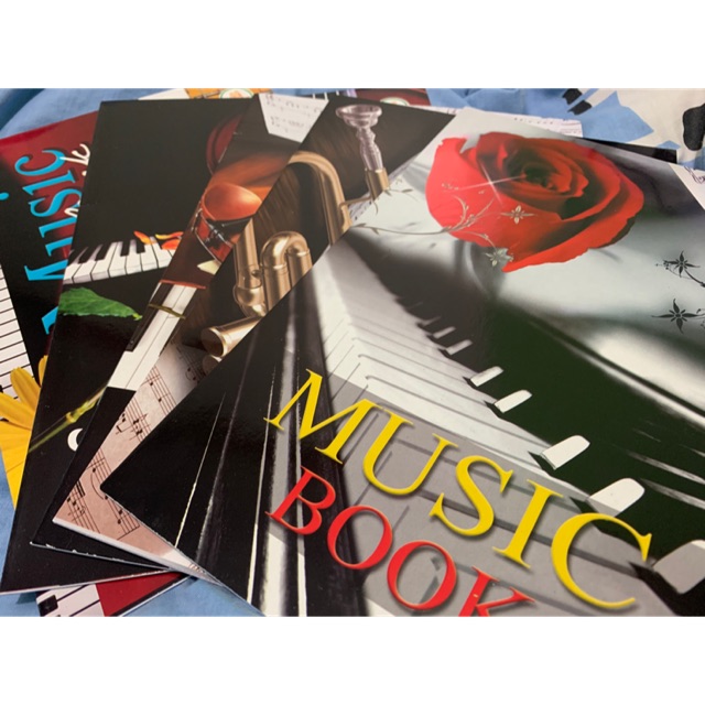 

Buku Musik Chord Garis Piano Gitar Trompet