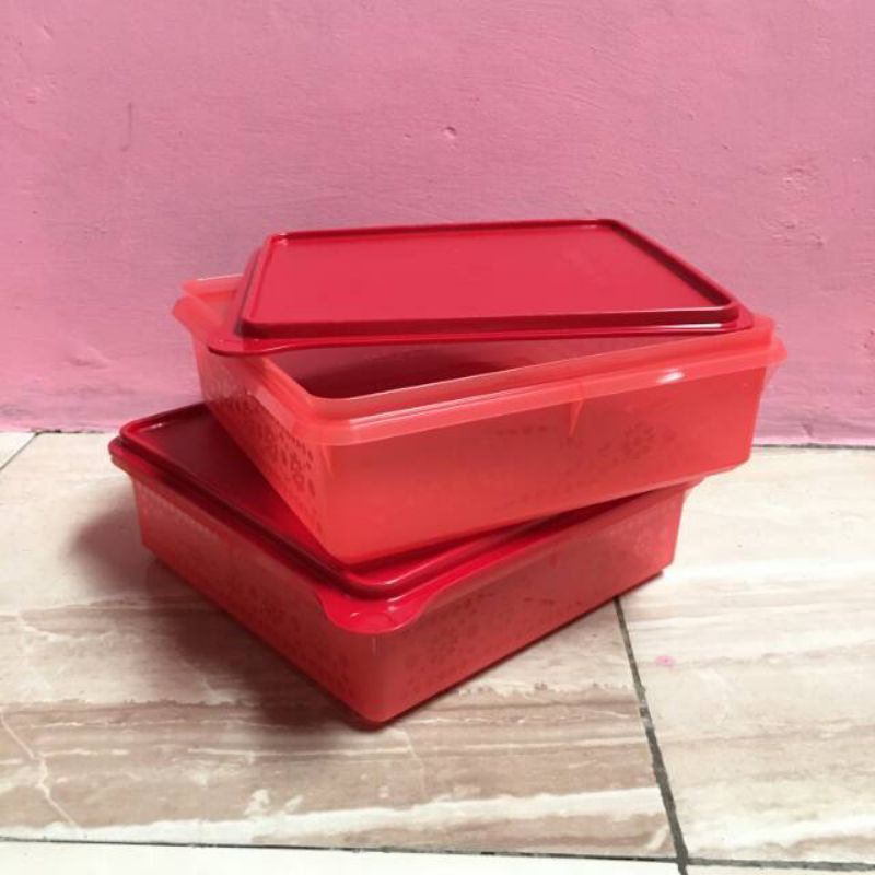 snack stor merah tuperware ( 1)