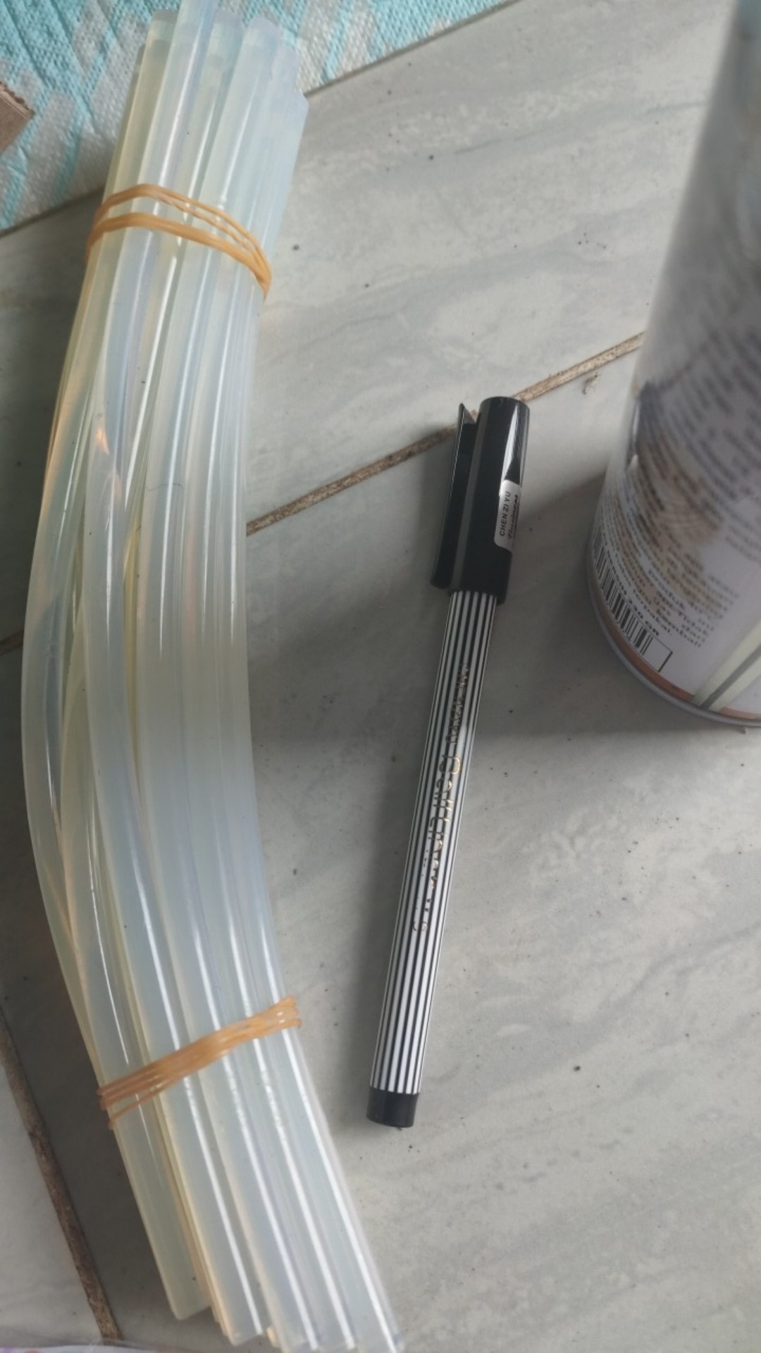 Isi Lem Tembak Kecil / Glue Gun Refill +-7mm (1 Ikat 20pcs)