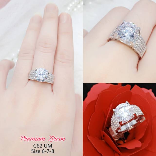 Cincin replika berlian