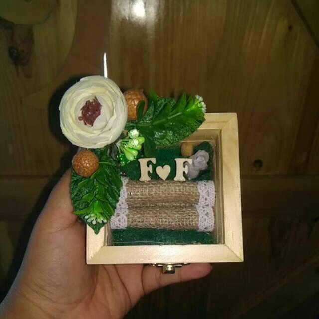 Kotak Cincin Kayu Segi 4 Gold | Ring Box Wedding Engagement