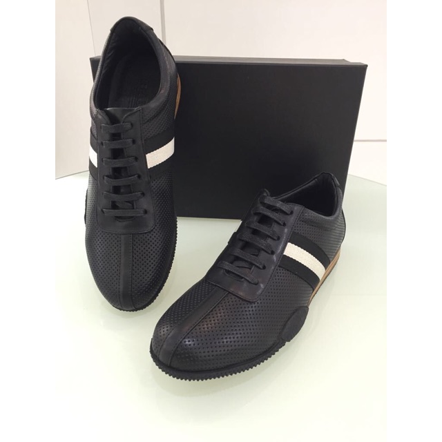 Sepatu Bally