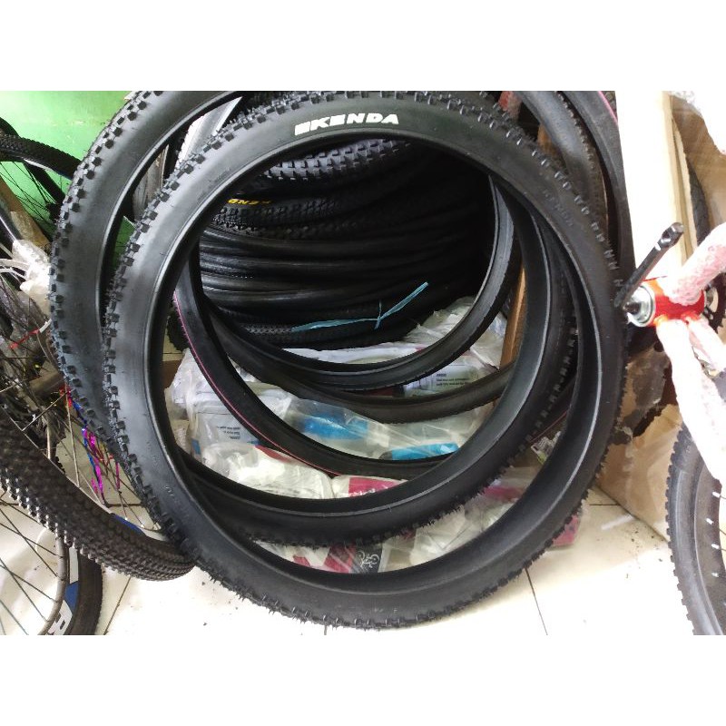 Ban luar kenda 27,5 × 2.10