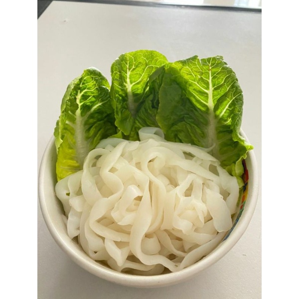 

Kwetiau / kwetiaw / kuetiaw / kuetiau mentah basah @ 1 kg