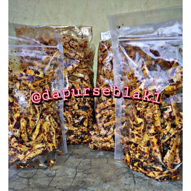 

basreng pedas aroma daun jeruk 100gr