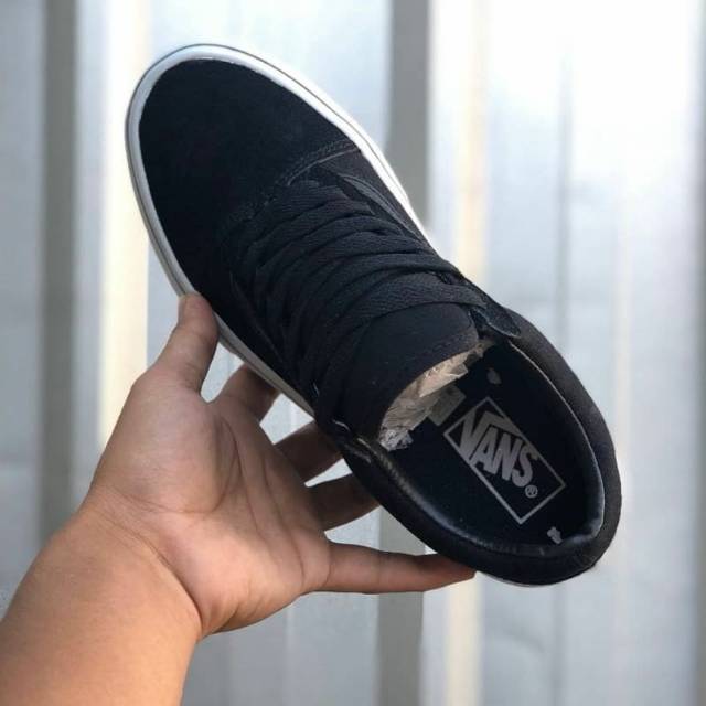 SEPATU VANS AUTHENTIC FULL BLACK HITAM POLOS WHITE PUTIH OLDSKOOL ERA SK8 PREMIUM BNIB ICC IFC DT