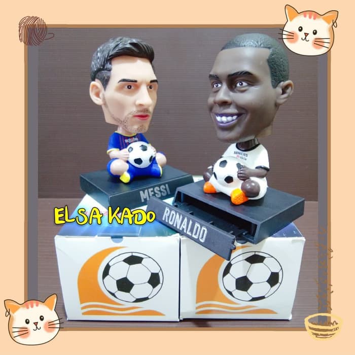 pajangan mobil hiasan dashboard messi ronaldo foot ball boneka goyang