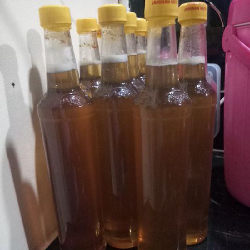 

madu asli hutan(madu murni 100%)= madu yang mengeluarkan busa saat ada di botol..