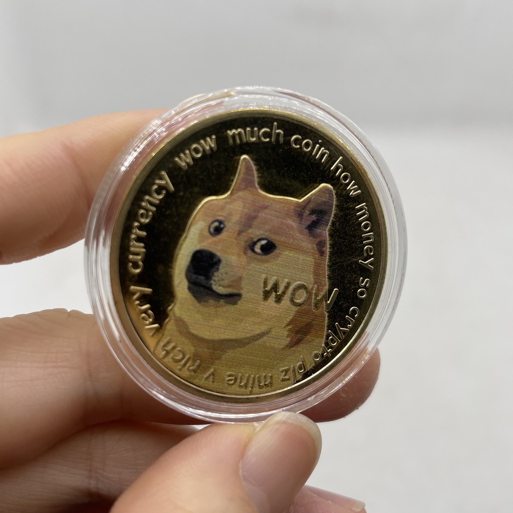 Coin Dogecoin Doge Gold Iron Plated Koleksi Pajangan Souvenir + Case