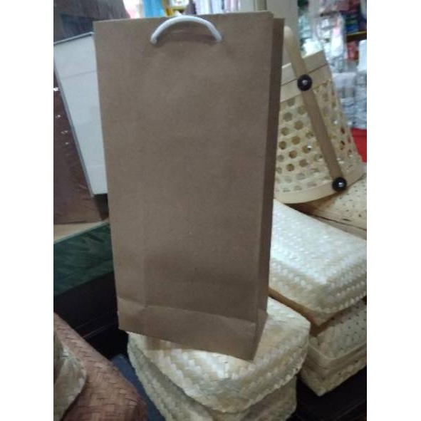

Diskon Promo CWEEQ Paper bag botol polos dan murah isi 12 pcs/bahan tebal Y80 Pasti Murah