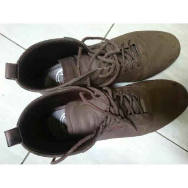 SOLD Sepatu boots pria second