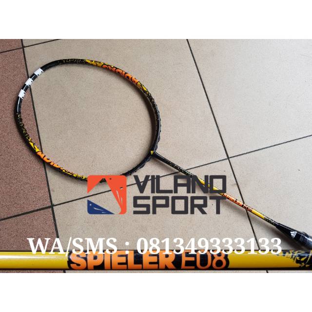 Raket Badminton Adidas Spieler WE08