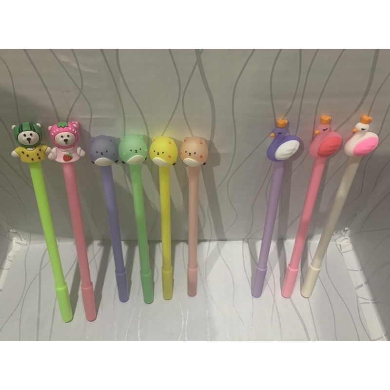 

SALE pulpen gel karakter mix 4 pcs