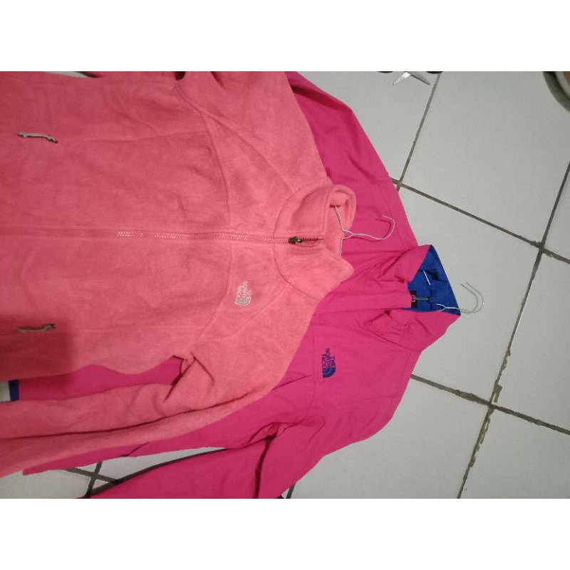 jaket waterproof + Inner polar tnf satu set size M ori second