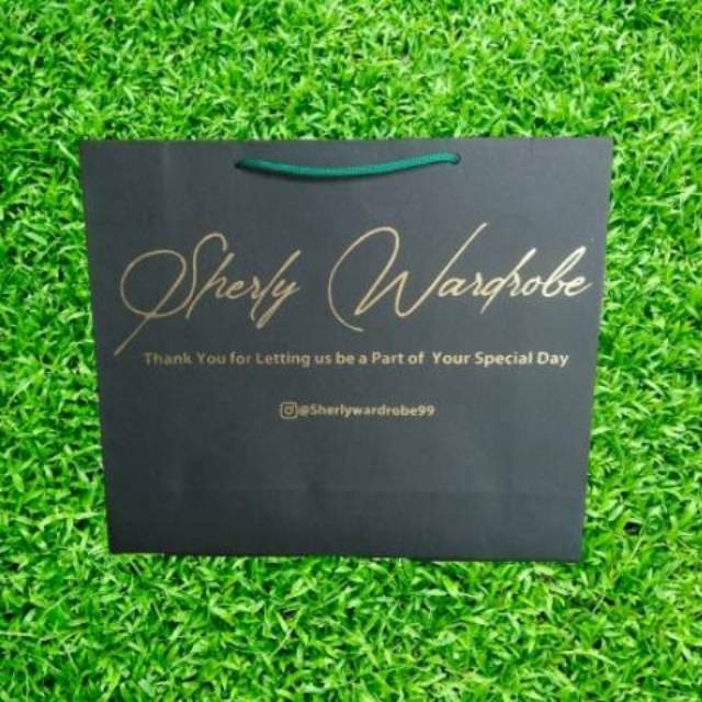 

(TERLARIS) Paperbag ukuran 25 x sisi sablon x 9 30 hitam 2