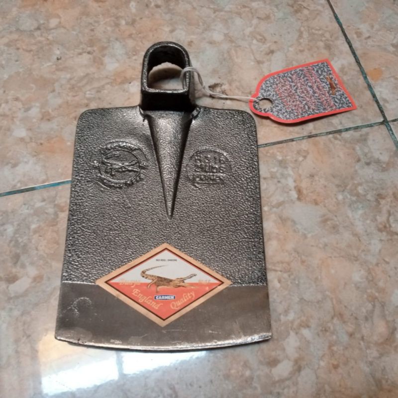 Cangkul Cap Buaya Emas Carmen Anti Lengket / Pacul Cap Buaya Emas Carmen Anti Lengket