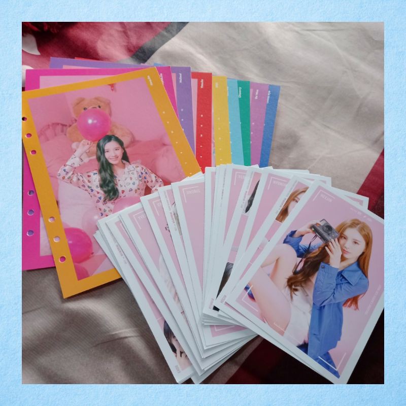 loona season's greetings sg - 2020 photo diary & 2021 postcard book (sharing)