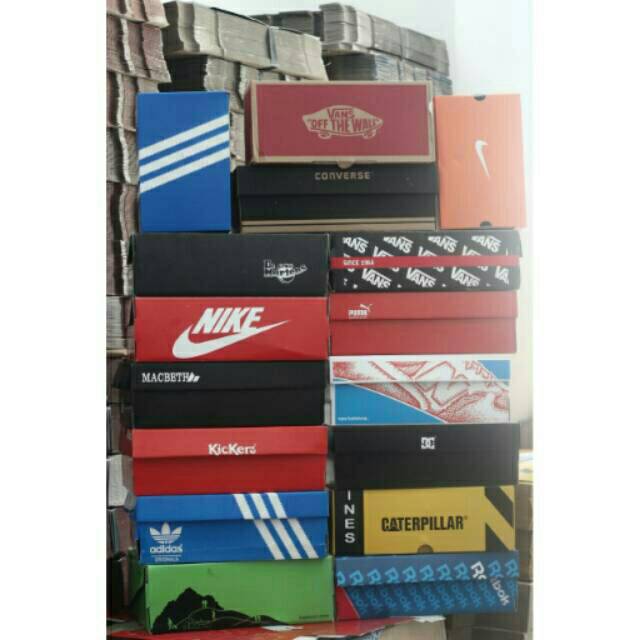 

Kotak box kardus sepatu