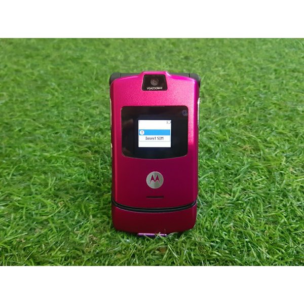 HP Jadul Motorola V3 Flip Lipat Stylish RAZR Pink Fanta Not V3i or V3xx or V70