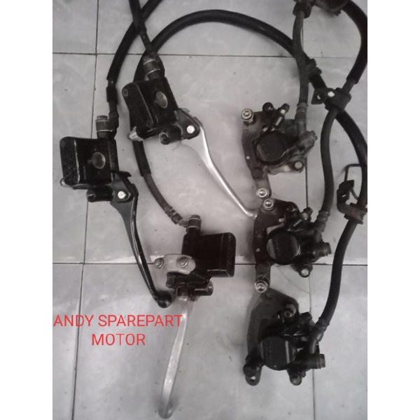 Cakram depan set master rem dan pala babi Honda Beat Karbu / Beat Fi / Pnp Vario Fi 125 / ORIGINAL