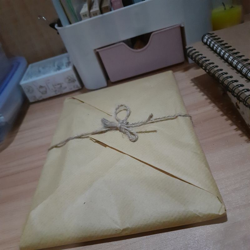 

Packing Kado Aesthetic Ala @byme_notebook
