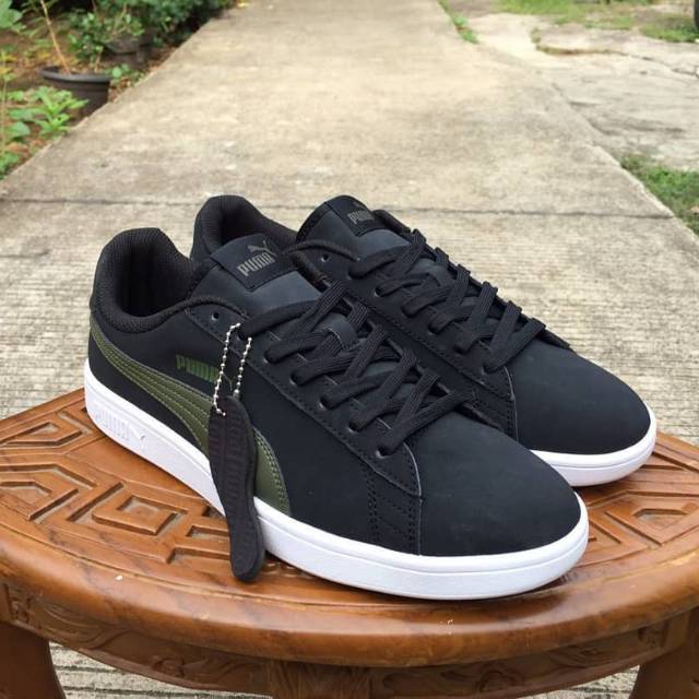 SEPATU PRIA PUMA ORIGINAL SMASH V2 BUCK for men