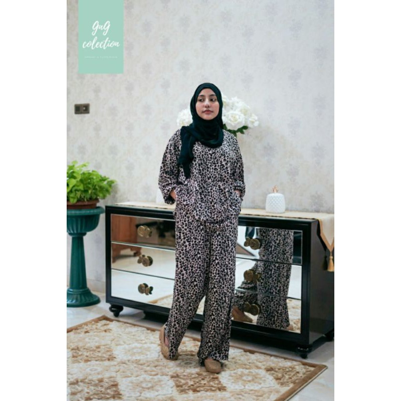 1 SET Dailywear Casual Motif Macan/Setelan baju motif macan