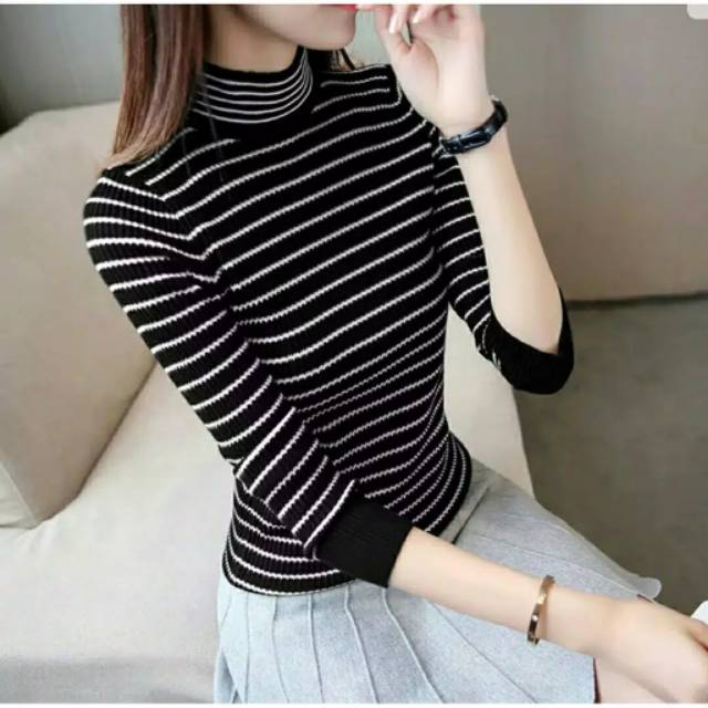 Basic Stripe Turtleneck Rajut Wanita