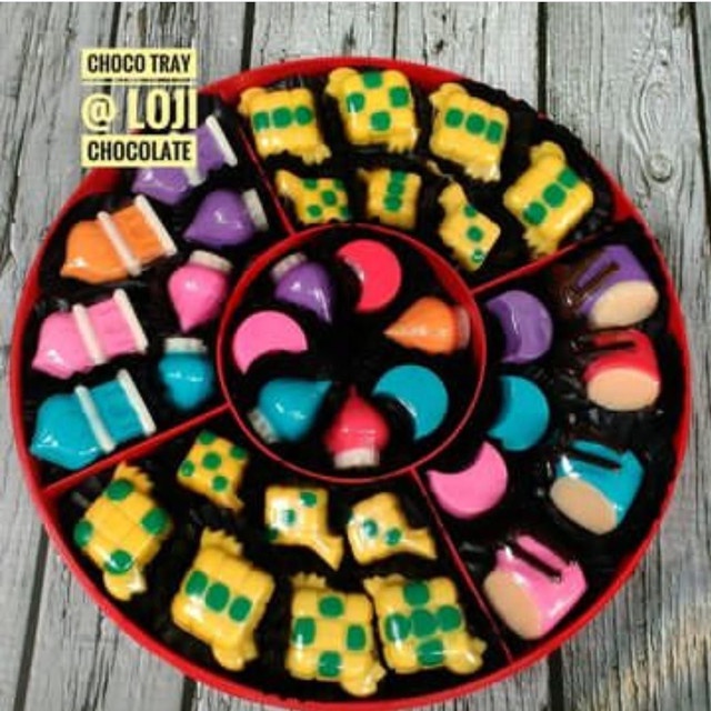 

Coklat Karakter Lebaran Tray
