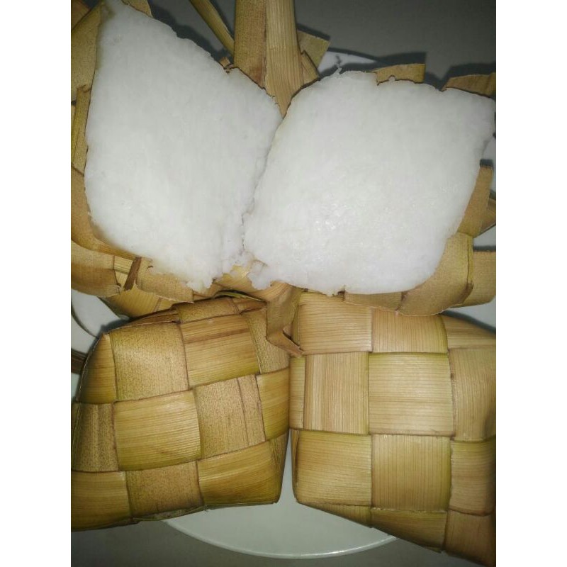 

ketupat nasi / ketupat matang