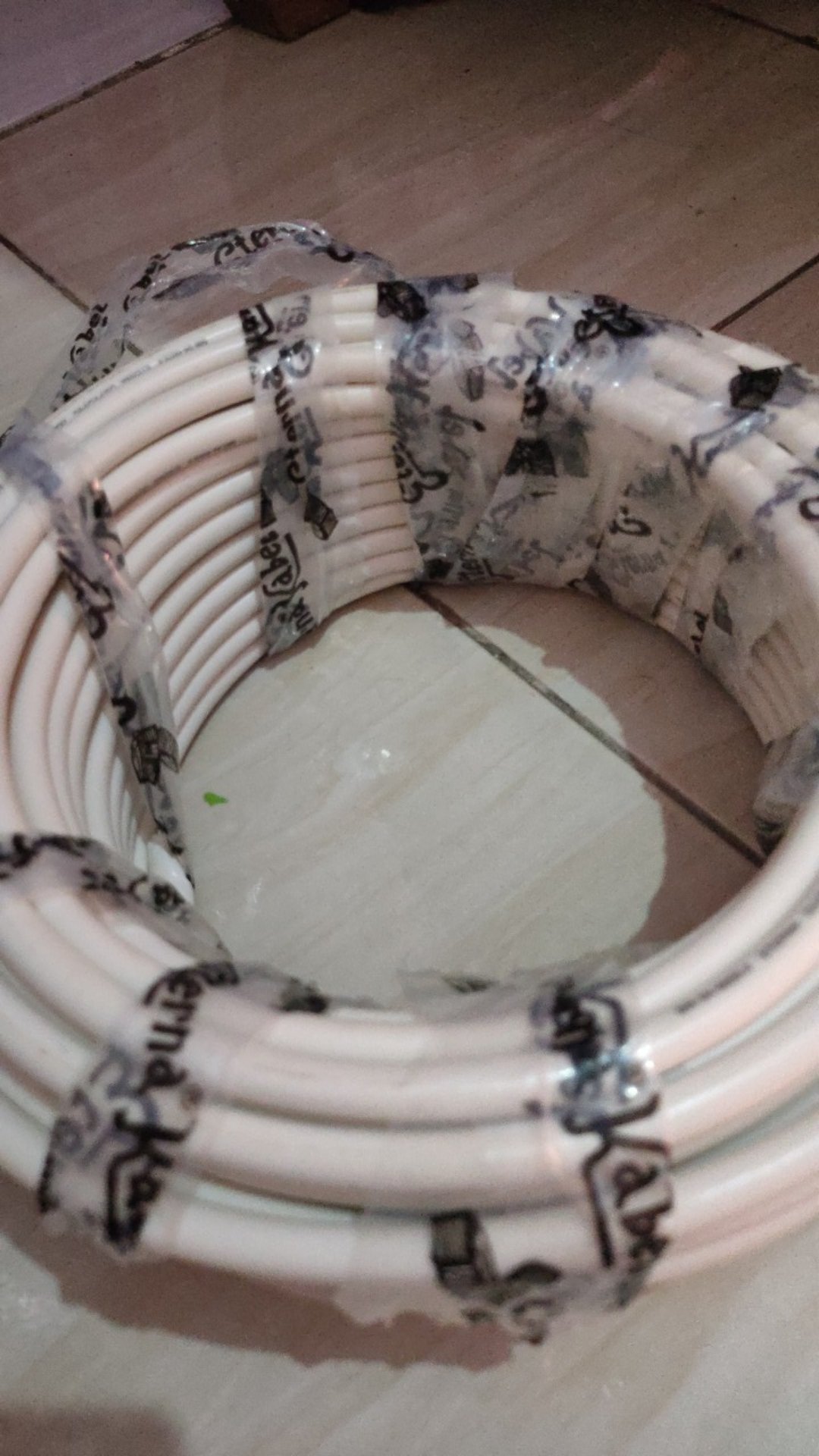 Kabel Eterna Nym 3x2.5 Kawat Tembaga Batangan Isi 3 Per Roll 50 Meter