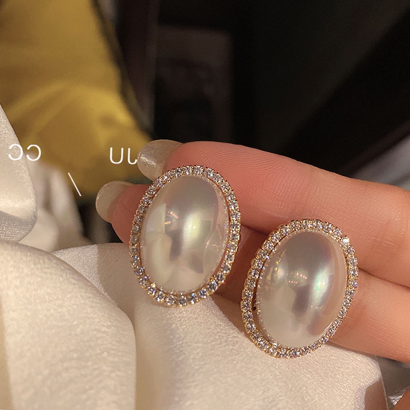 Anting Mutiara Gaya Retro