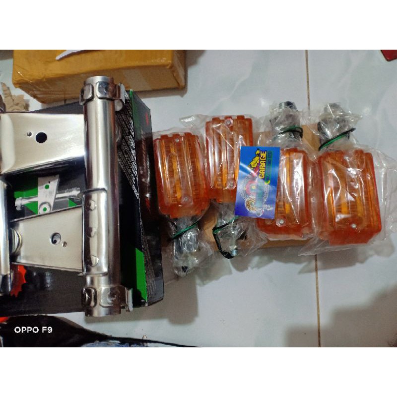 Paket Hemat Slongsong Lampu - Kupingan Lampu Rx-King Lama 5T5 Plus Sen Rx-King Lama 4 Pic