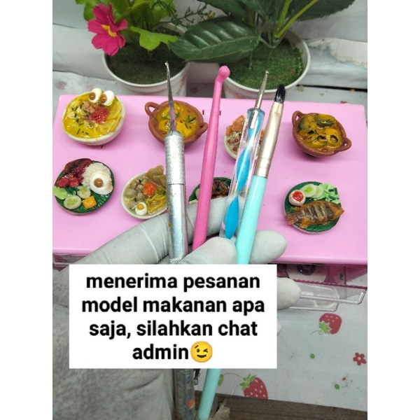 request makanan miniatur apa saja / magnet kulkas/ gantungan kunci/ Bros/souvenir/perlengkapan maina