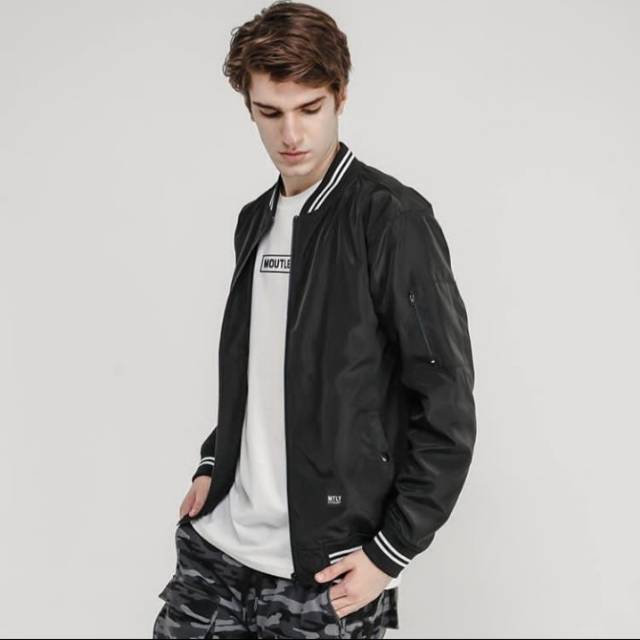Jaket Bomber Moutley Black